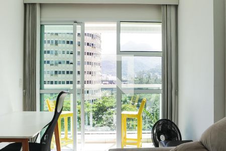 Varanda da Sala de apartamento à venda com 2 quartos, 65m² em Barra da Tijuca, Rio de Janeiro