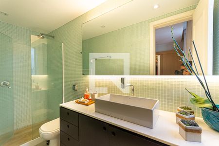 Apartamento à venda com 140m², 2 quartos e 2 vagas Apartamento à venda com 140m², 2 quartos e 2 vagasBanheiro da Suíte 1