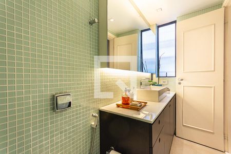 Apartamento à venda com 140m², 2 quartos e 2 vagas Apartamento à venda com 140m², 2 quartos e 2 vagasBanheiro da Suíte 1