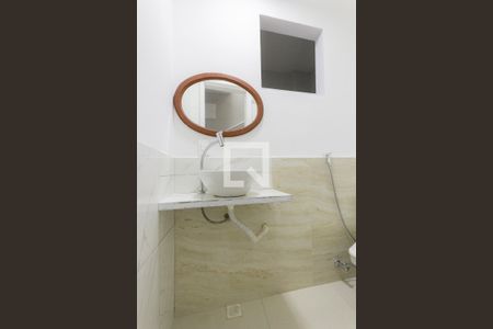 Lavabo de casa de condomínio para alugar com 2 quartos, 60m² em Pechincha, Rio de Janeiro