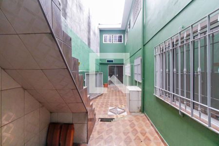 Casa à venda com 200m², 3 quartos e 2 vagas Casa à venda com 200m², 3 quartos e 2 vagasCasa 1 Corredor Externo