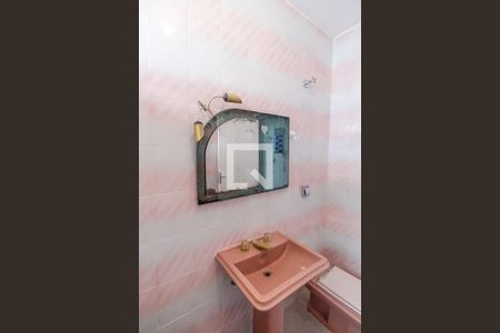 Casa à venda com 200m², 3 quartos e 2 vagas Casa à venda com 200m², 3 quartos e 2 vagasCasa 2 Banheiro 2