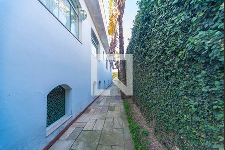 Casa à venda com 900m², 3 quartos e 10 vagasCorredor