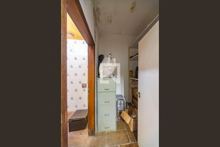 Casa à venda com 900m², 3 quartos e 10 vagasCloset do Quarto de Serviço