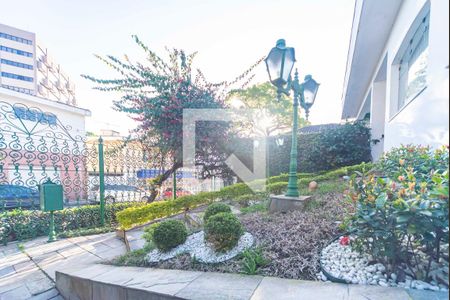 Casa à venda com 900m², 3 quartos e 10 vagasJardim e Fachada