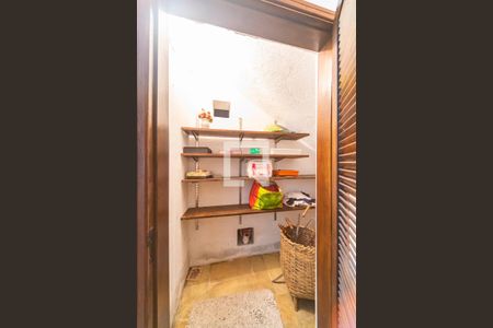 Casa à venda com 900m², 3 quartos e 10 vagasDespensa