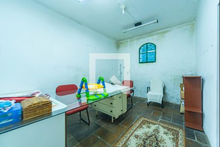 Casa à venda com 900m², 3 quartos e 10 vagasQuarto de Serviço