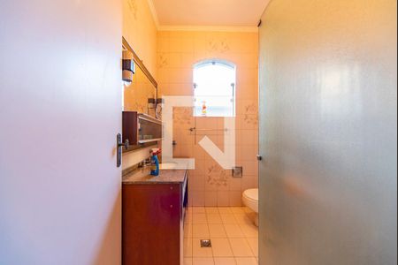 Casa à venda com 900m², 3 quartos e 10 vagasBanheiro do Quarto 2