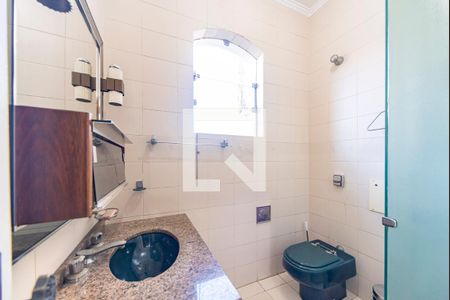 Casa à venda com 900m², 3 quartos e 10 vagasBanheiro do Quarto 1