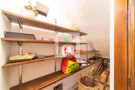 Casa à venda com 900m², 3 quartos e 10 vagasDespensa