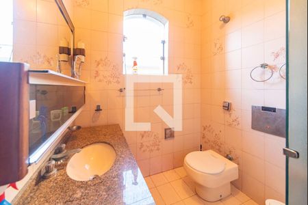 Casa à venda com 900m², 3 quartos e 10 vagasBanheiro do Quarto 2