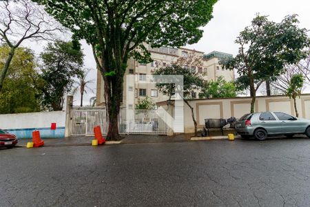 Apartamento para alugar com 112m², 3 quartos e 1 vaga Apartamento para alugar com 112m², 3 quartos e 1 vagaFachada