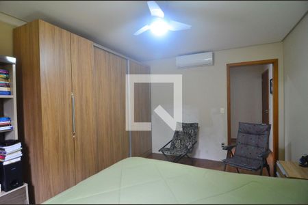 Suíte de casa à venda com 5 quartos, 256m² em Estância Velha, Canoas