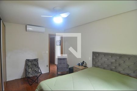 Suíte de casa à venda com 5 quartos, 256m² em Estância Velha, Canoas