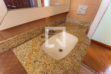 Apartamento à venda com 120m², 4 quartos e 2 vagasPia do Banheiro Social