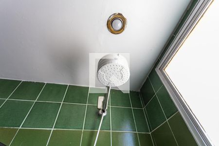 Apartamento à venda com 120m², 4 quartos e 2 vagasChuveiro do Banheiro da Suíte