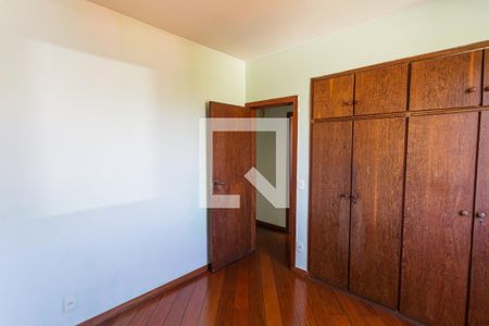 Apartamento à venda com 120m², 4 quartos e 2 vagasQuarto 2