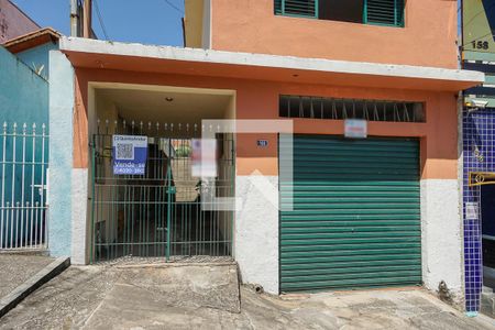 Casa à venda com 143m², 3 quartos e 3 vagasFachada