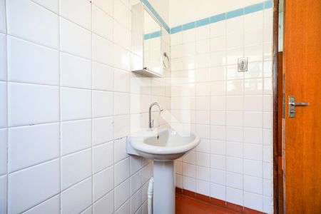 Casa à venda com 143m², 3 quartos e 3 vagasBanheiro social