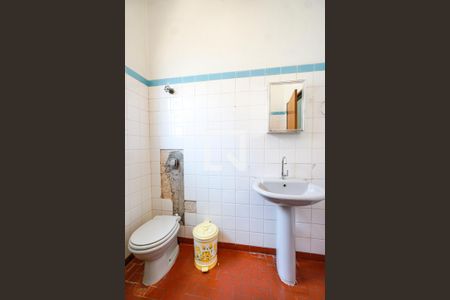 Casa à venda com 143m², 3 quartos e 3 vagasBanheiro social