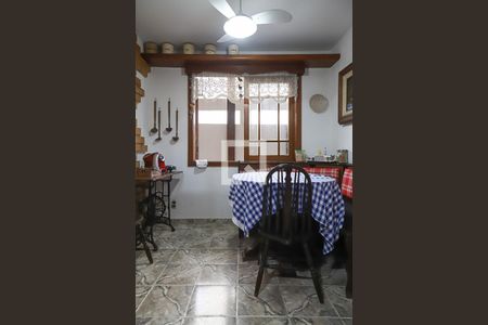 Casa de condomínio para alugar com 140m², 4 quartos e 3 vagas Casa de condomínio para alugar com 140m², 4 quartos e 3 vagasCopa