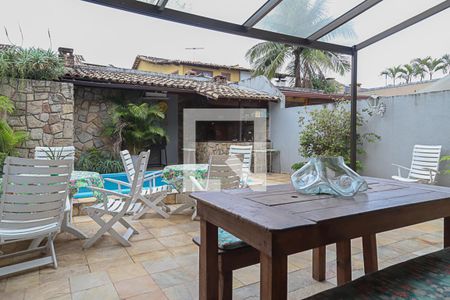 Casa de condomínio para alugar com 140m², 4 quartos e 3 vagas Casa de condomínio para alugar com 140m², 4 quartos e 3 vagasÁrea externa