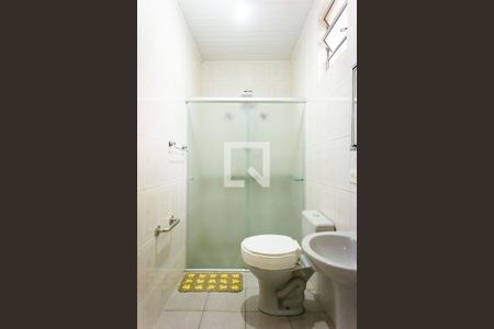 Banheiro de casa para alugar com 1 quarto, 60m² em Vila Prudente, São Paulo