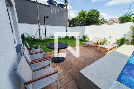 Apartamento à venda com 24m², 1 quarto e sem vaga Apartamento à venda com 24m², 1 quarto e sem vagaÁrea comum - Piscina