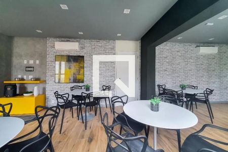 Apartamento à venda com 24m², 1 quarto e sem vaga Apartamento à venda com 24m², 1 quarto e sem vagaÁrea comum - Salão de festas