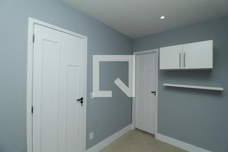 Apartamento à venda com 75m², 2 quartos e 2 vagasQuarto de Serviço