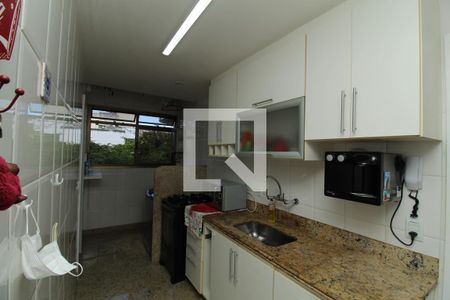 Apartamento à venda com 75m², 2 quartos e 2 vagasCozinha