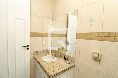 Apartamento à venda com 75m², 2 quartos e 2 vagasBanheiro - Suíte