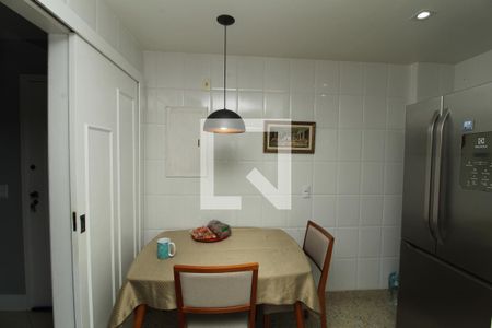Apartamento à venda com 75m², 2 quartos e 2 vagasCozinha