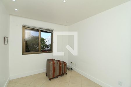 Quarto de apartamento à venda com 2 quartos, 75m² em Recreio dos Bandeirantes, Rio de Janeiro