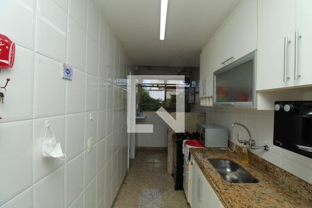 Apartamento à venda com 75m², 2 quartos e 2 vagasCozinha