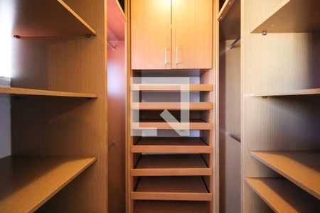 Apartamento para alugar com 110m², 2 quartos e 1 vaga Apartamento para alugar com 110m², 2 quartos e 1 vagaCloset da Suíte