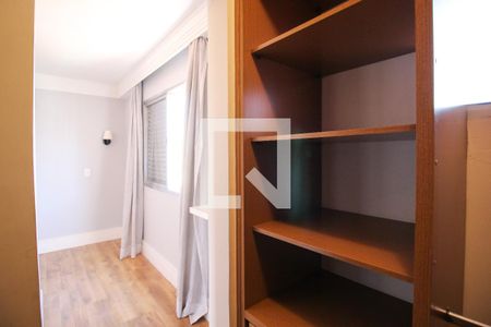Apartamento para alugar com 110m², 2 quartos e 1 vaga Apartamento para alugar com 110m², 2 quartos e 1 vagaCloset da Suíte