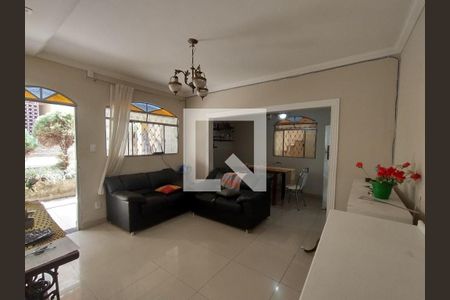 Casa para alugar com 261m², 4 quartos e 1 vaga