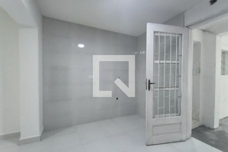 Casa para alugar com 101m², 2 quartos e 2 vagasCozinha
