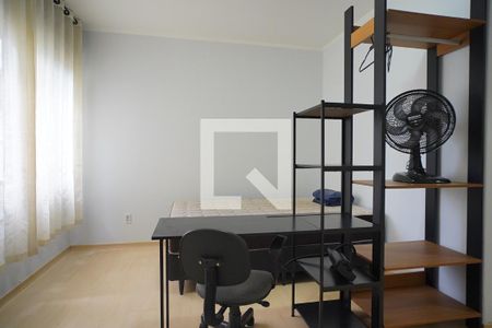 Sala - Quarto de kitnet/studio para alugar com 1 quarto, 30m² em Petrópolis, Porto Alegre
