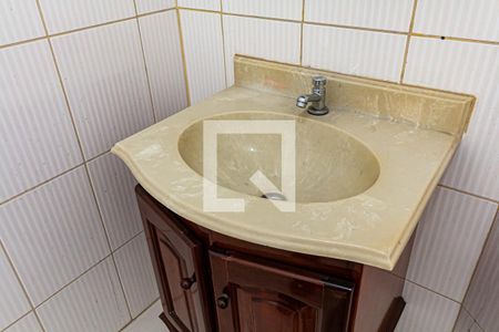 Casa à venda com 150m², 3 quartos e 4 vagasBanheiro 2