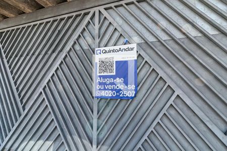 Casa à venda com 150m², 3 quartos e 4 vagasPlaquinha