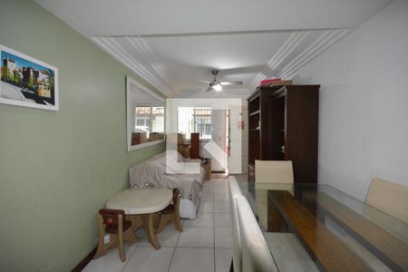 Sala de casa para alugar com 3 quartos, 220m² em Vila Valqueire, Rio de Janeiro