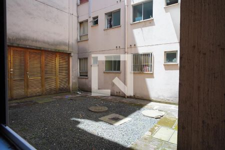 Sala - Vista de apartamento para alugar com 2 quartos, 42m² em Rubem Berta, Porto Alegre