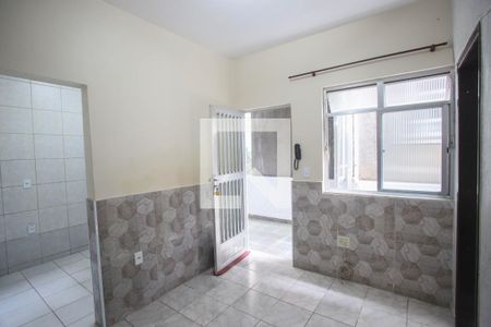 Sala de apartamento para alugar com 1 quarto, 40m² em Taquara, Rio de Janeiro