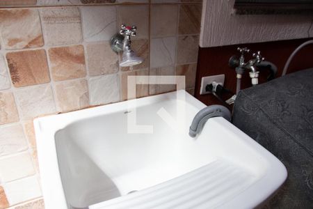 Casa à venda com 170m², 3 quartos e 2 vagasÁrea de Serviço