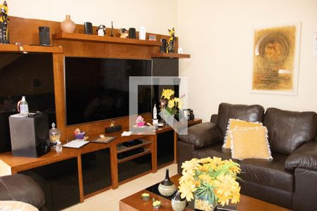 Casa à venda com 170m², 3 quartos e 2 vagasSala 1