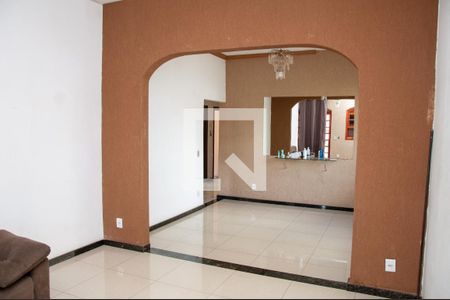 Sala de casa para alugar com 3 quartos, 150m² em Xangri-la, Contagem