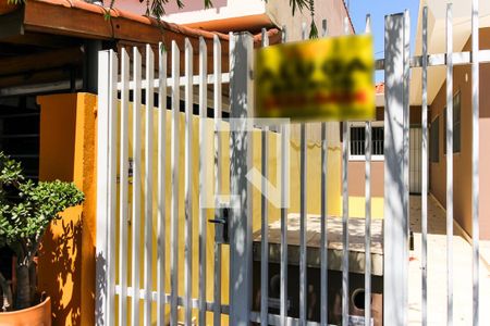 Casa para alugar com 80m², 2 quartos e sem vagaFachada