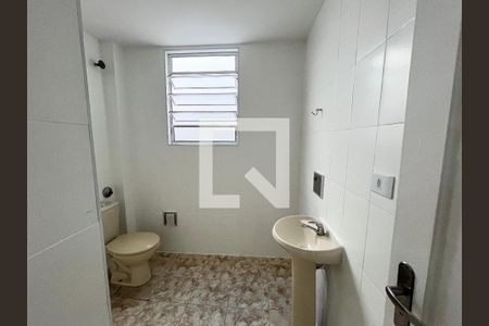 Banheiro social de casa à venda com 2 quartos, 80m² em Água Fria, São Paulo